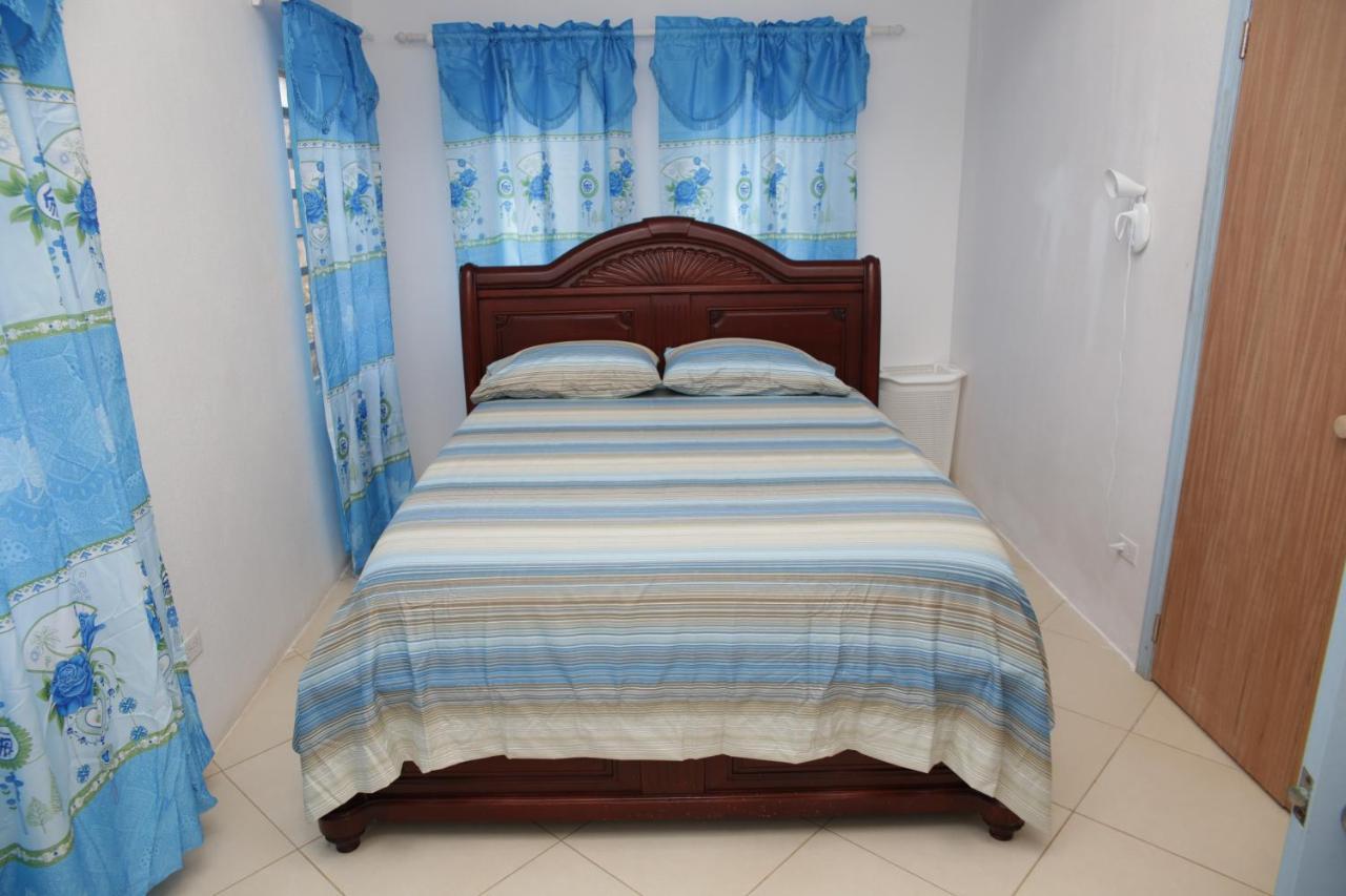 Breezee Apartment Long Path Bagian luar foto