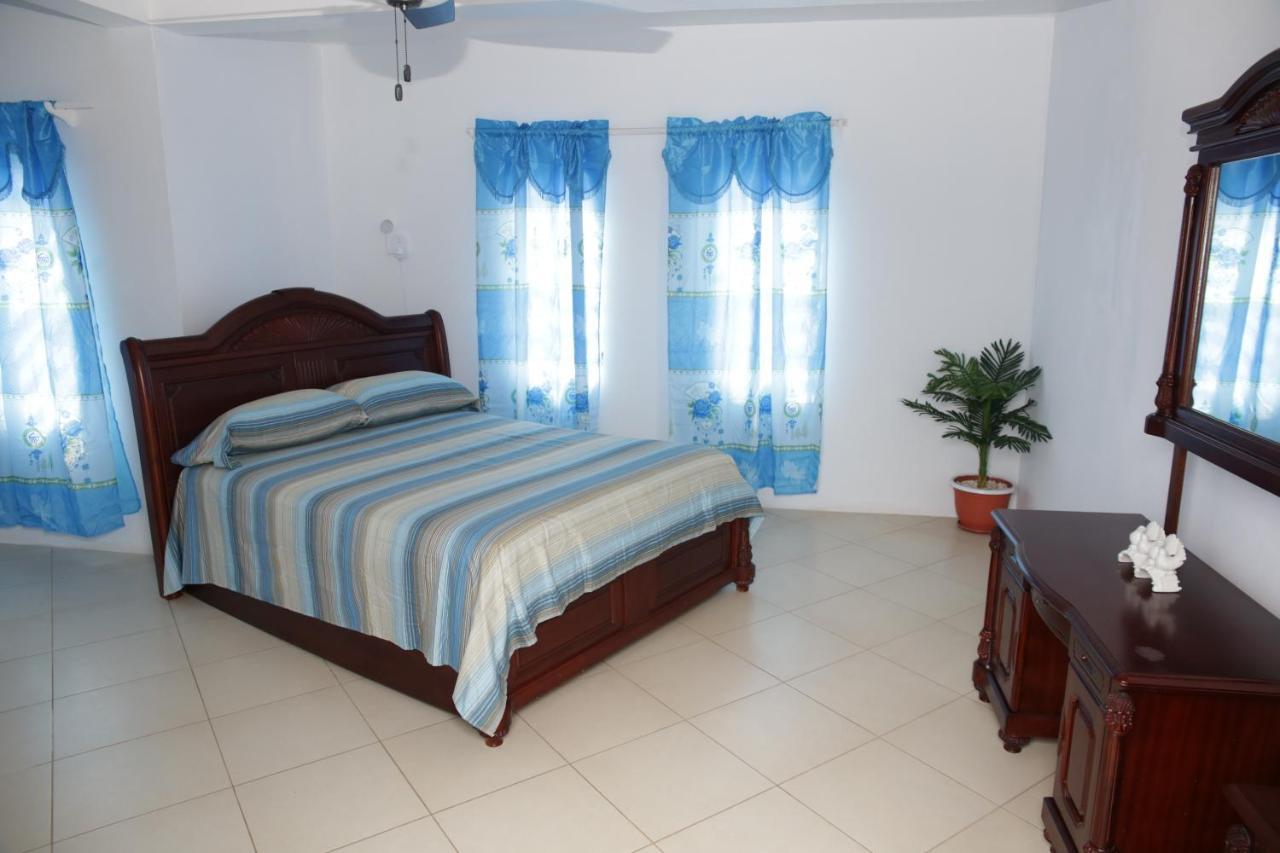 Breezee Apartment Long Path Bagian luar foto